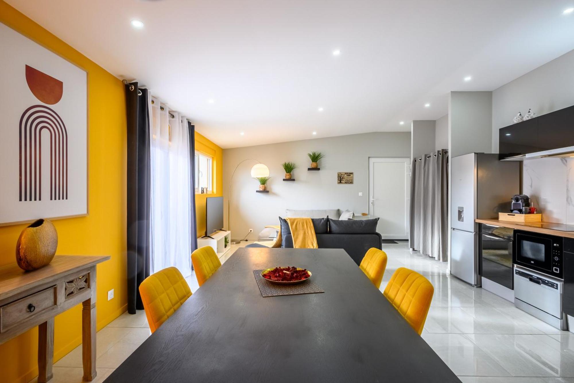 Le Charles Apartment Montbeliard Ngoại thất bức ảnh