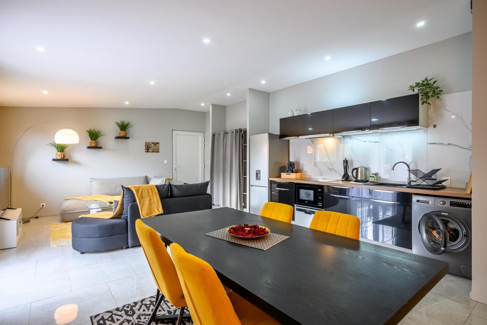 Le Charles Apartment Montbeliard Ngoại thất bức ảnh