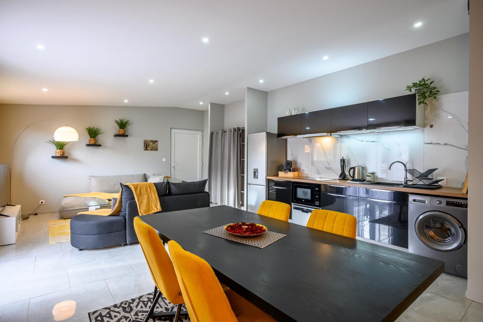 Le Charles Apartment Montbeliard Ngoại thất bức ảnh